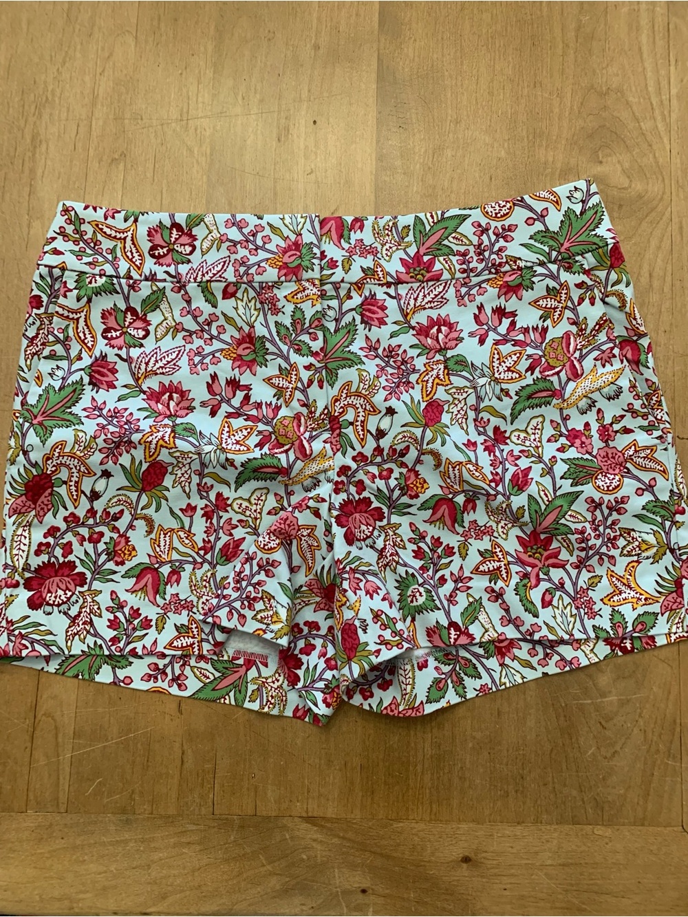 Loft Riviera Shorts Floral Size 6